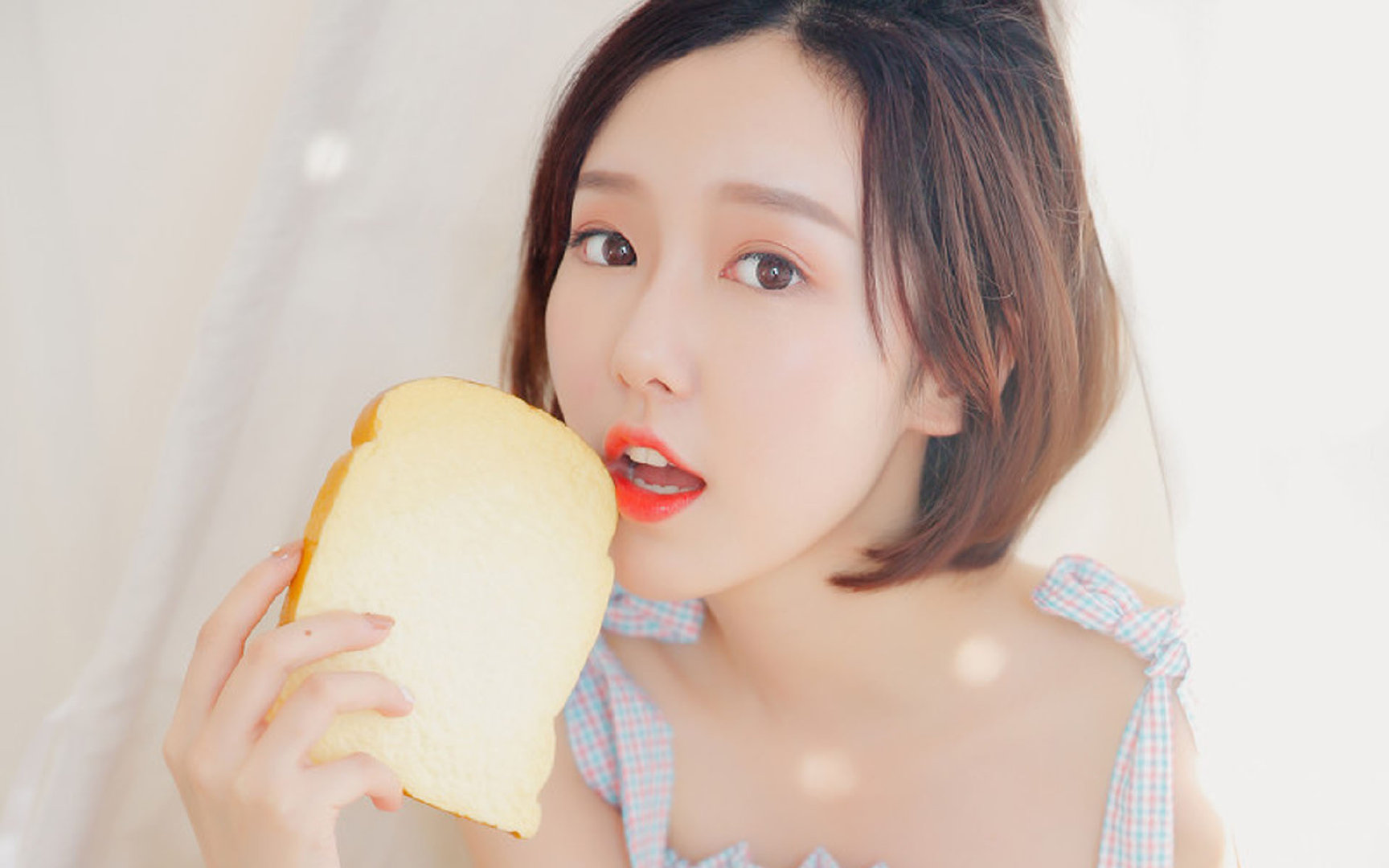 LEYU SPORTS中国官方网站-五大联赛积分榜变化频率是否与战术转型同步，五大联赛积分最高纪录