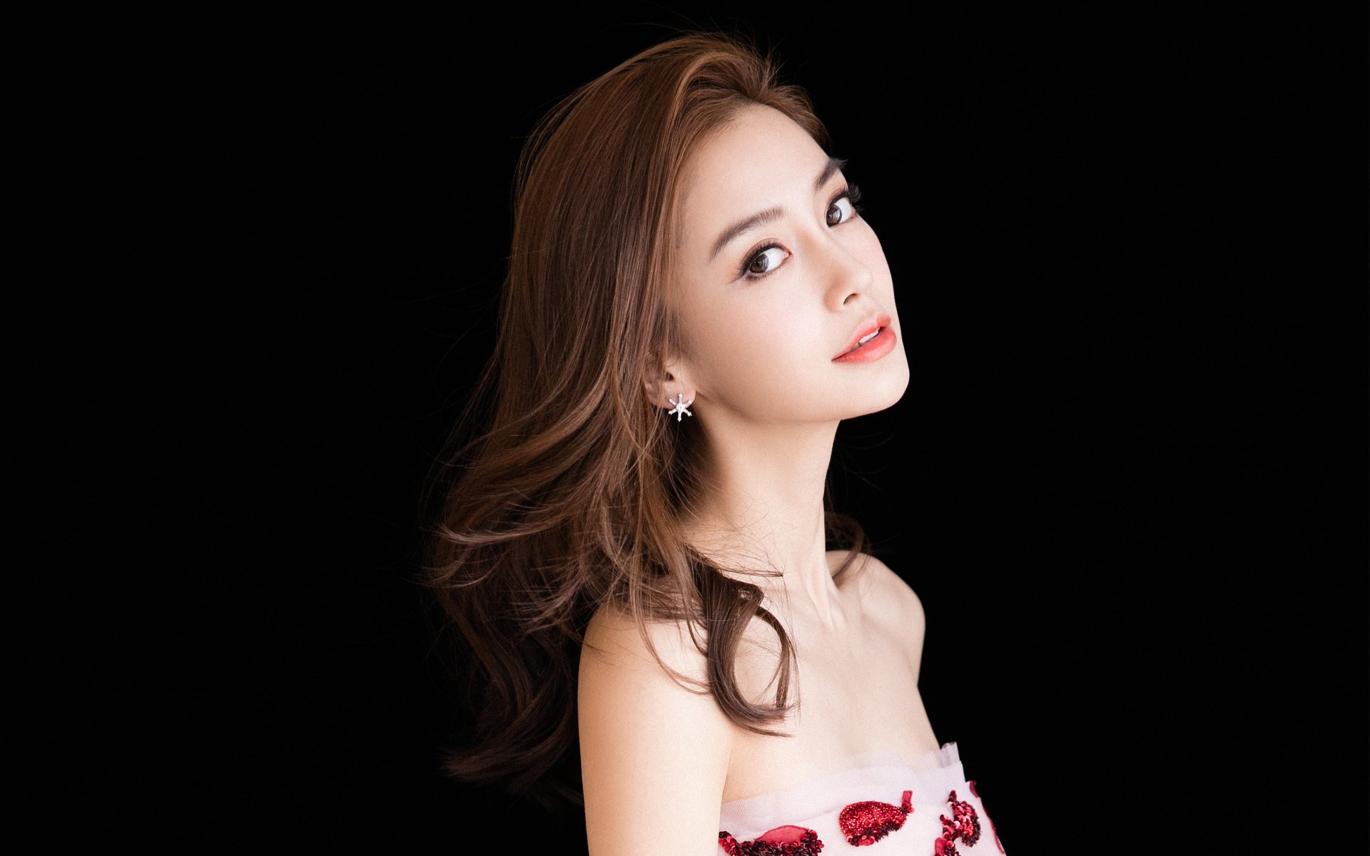 乐鱼（LEYU）体育-中国足球国家队体能恢复技术引入新设备，国家足球队体能标准