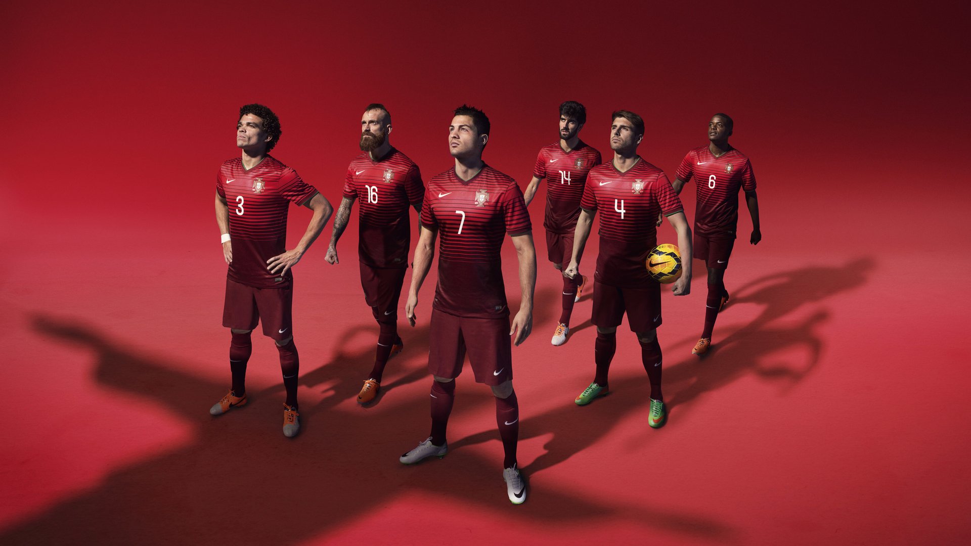 中国足球把握机遇期待下一次质变来临，中国足球一如既往的稳定